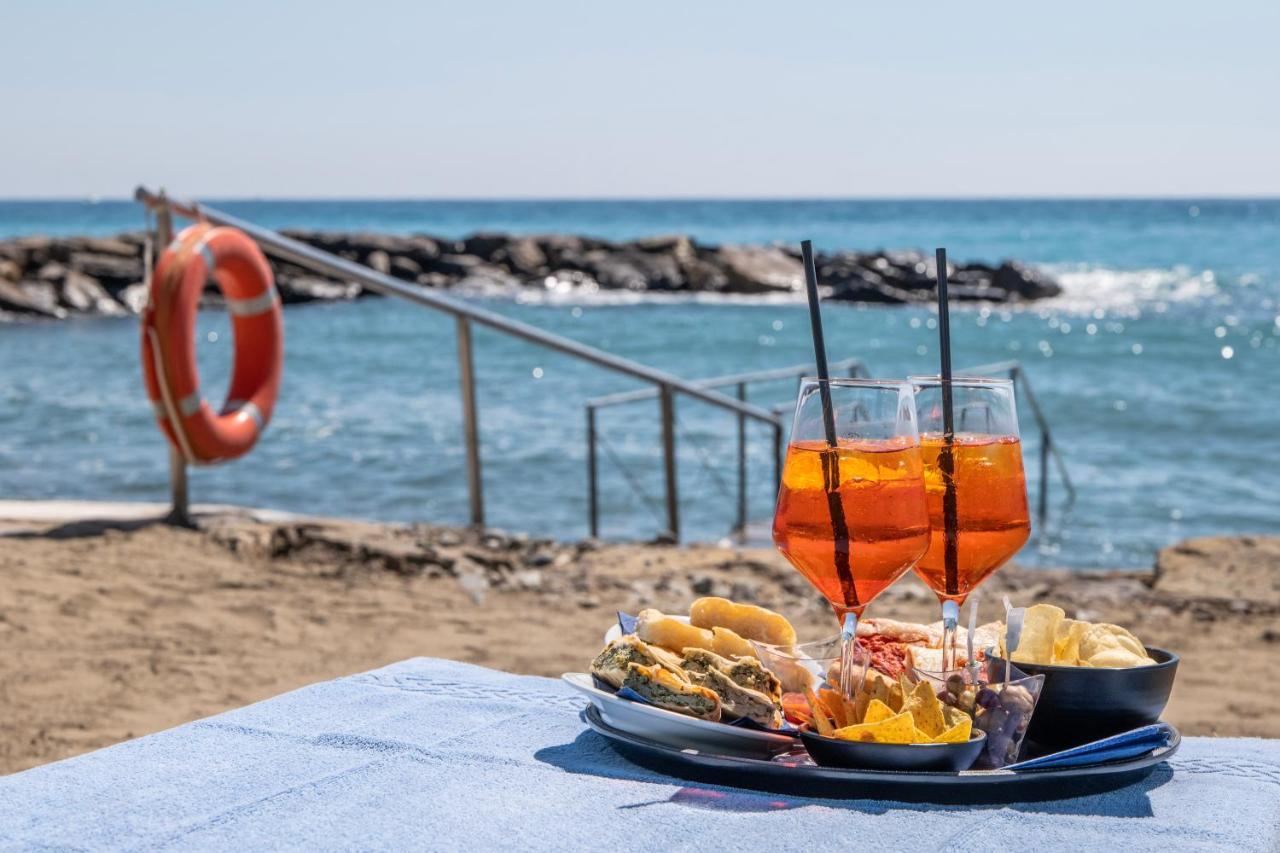 Hotel Bellevue Et Mediterranee Diano Marina Luaran gambar