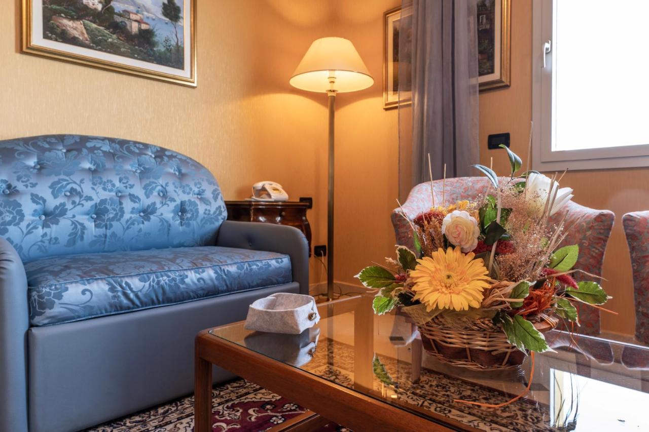 Hotel Bellevue Et Mediterranee Diano Marina Luaran gambar