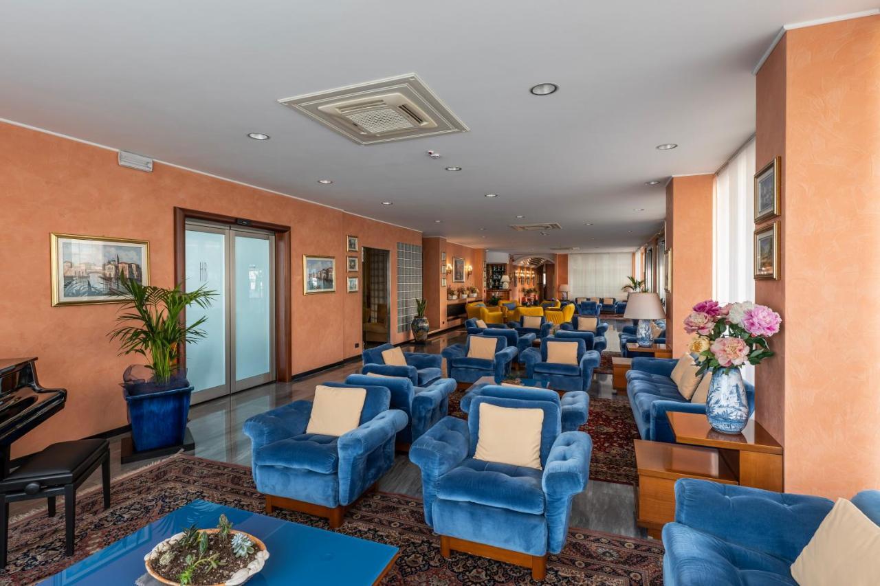 Hotel Bellevue Et Mediterranee Diano Marina Luaran gambar